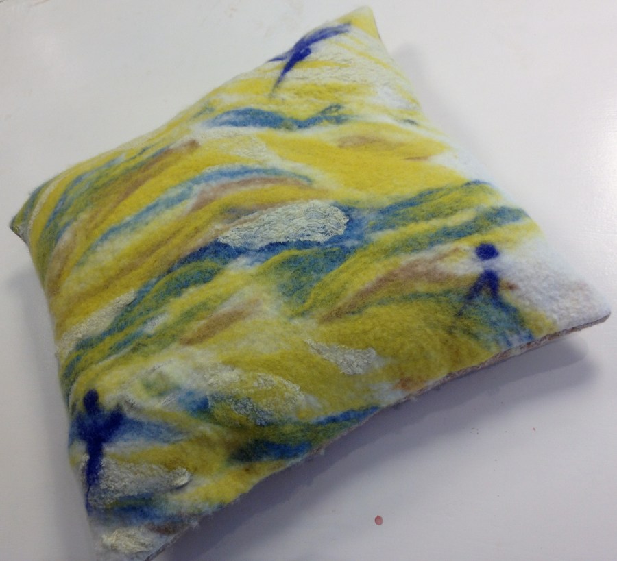 Belle-Zorgatelier-Oisterwijk-Harmony-in-yellow-and-blue-door-Ineke