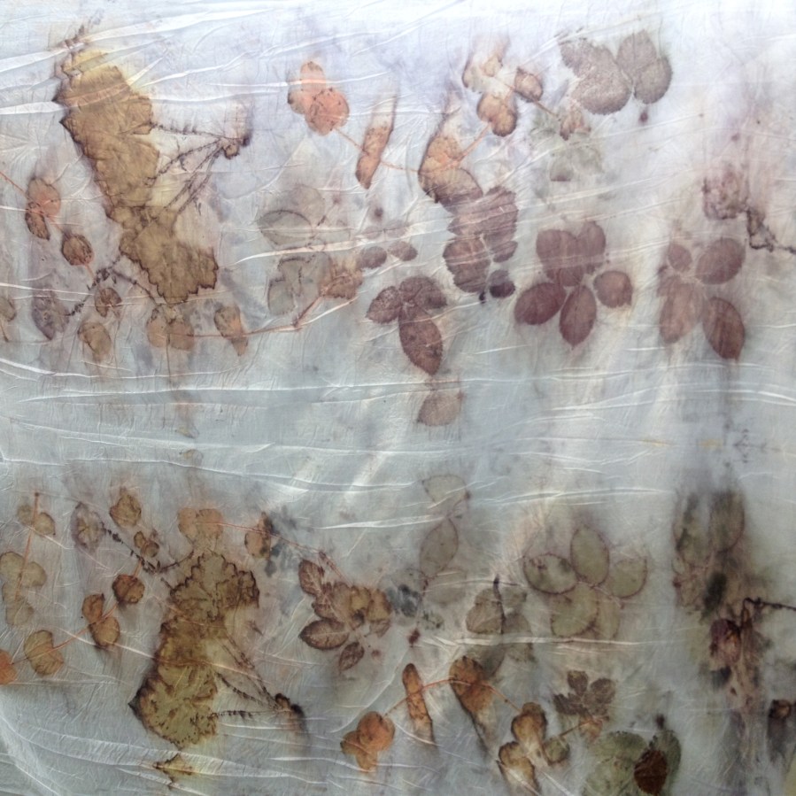 Carla-van-Belle-Vilt-Felt-EcoPrint-symmetrical-EcoPrint-Rose-Geranium-Eucalyptus