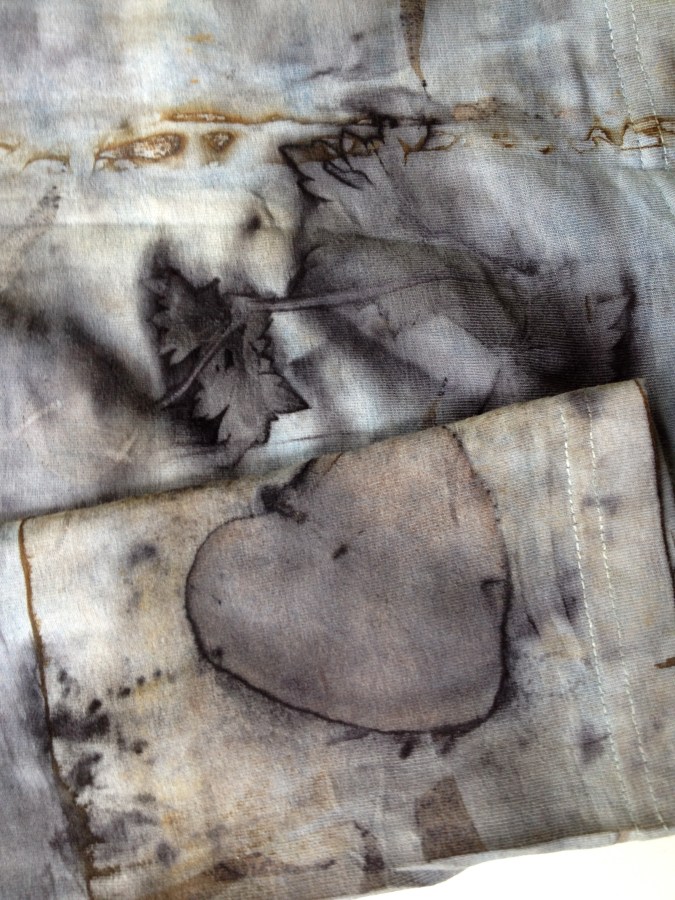 Carla-van-Belle-Vilt-EcoPrint-T-shirt-detail-Ecoprint-T-shirt