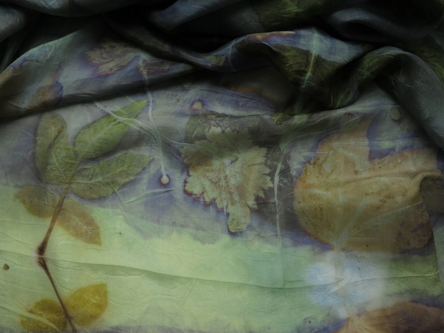 under sea world scarf