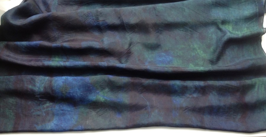 deep indigo scarf diep indigoblauwe sjaal